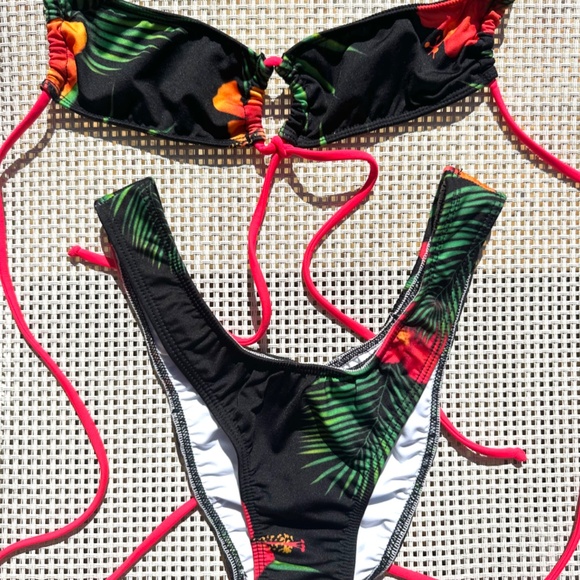 Minimale Animale Bikini Set - Picture 2 of 3